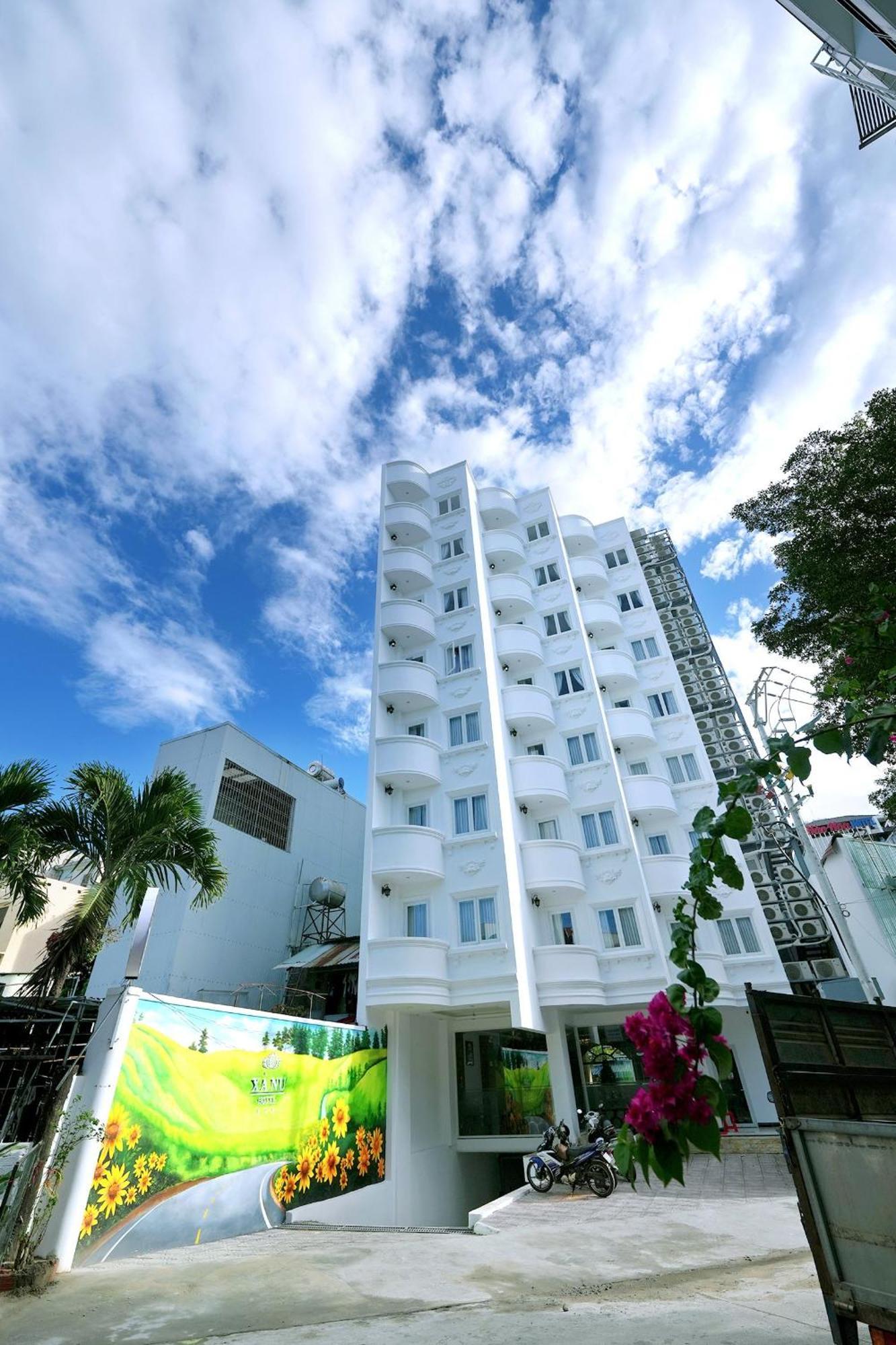 Khach San Xa Nu Hotell Kon Tum Exteriör bild