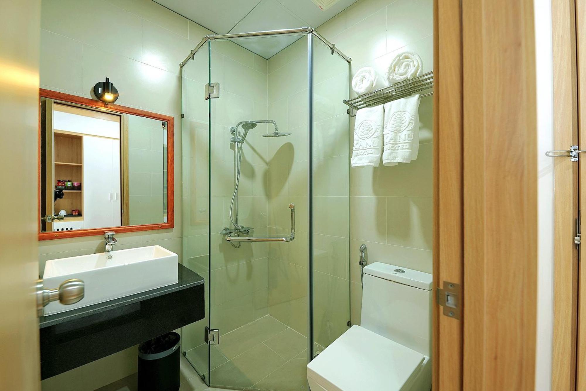 Khach San Xa Nu Hotell Kon Tum Exteriör bild