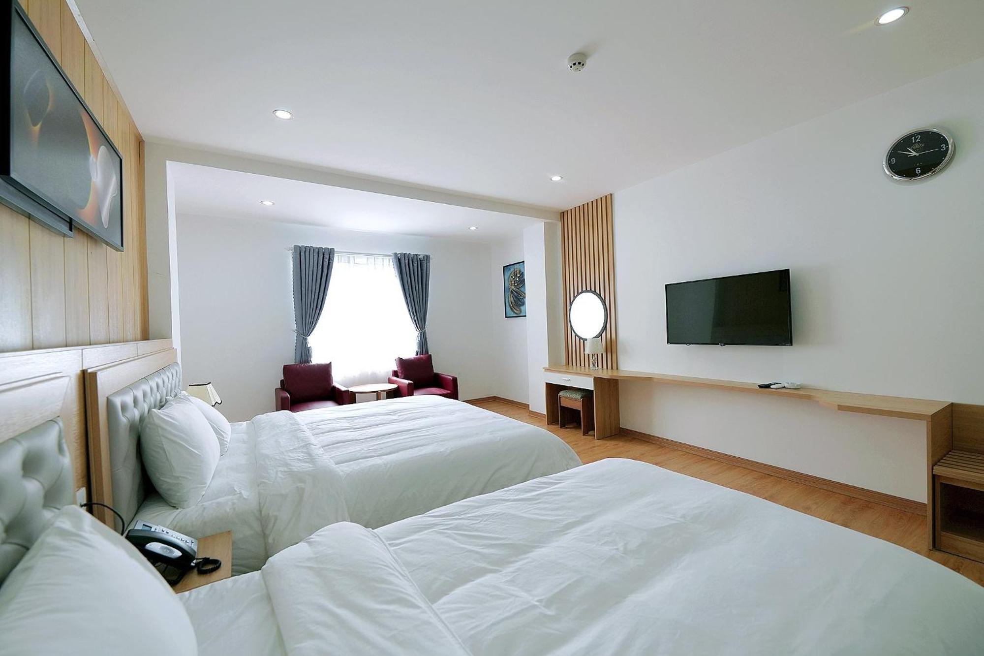 Khach San Xa Nu Hotell Kon Tum Exteriör bild