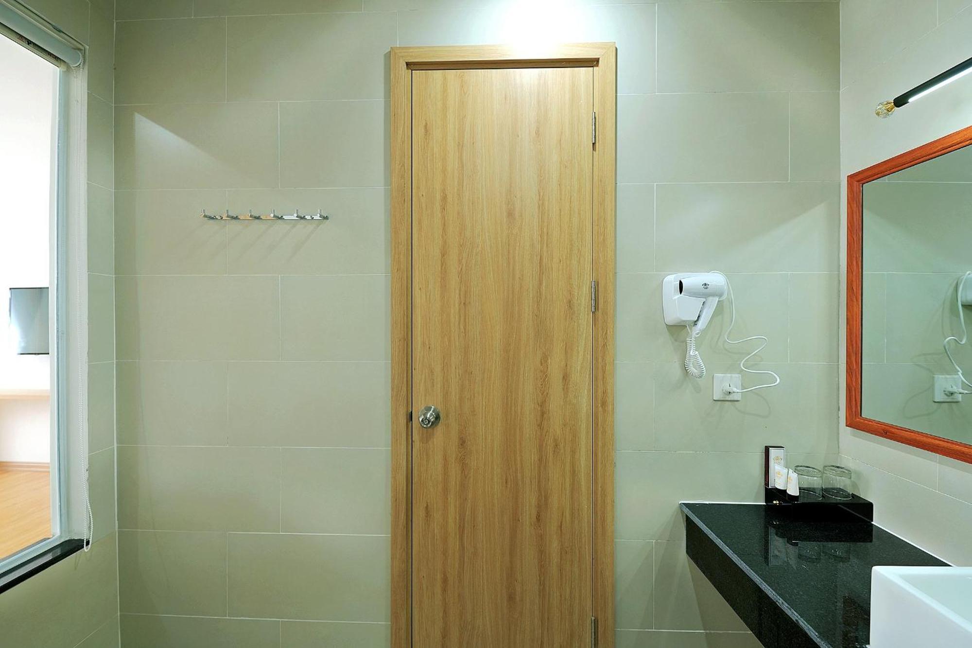 Khach San Xa Nu Hotell Kon Tum Exteriör bild