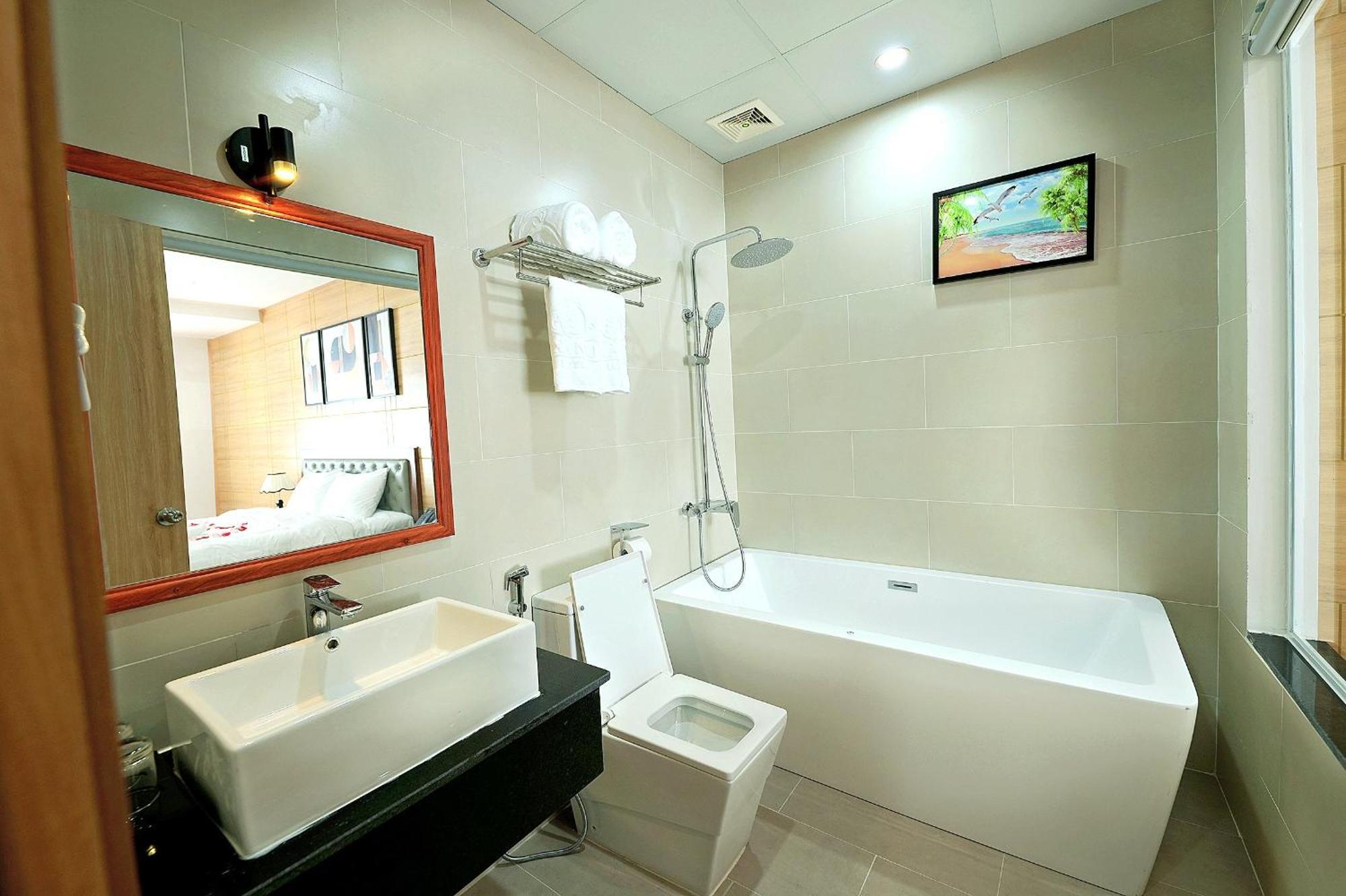 Khach San Xa Nu Hotell Kon Tum Exteriör bild