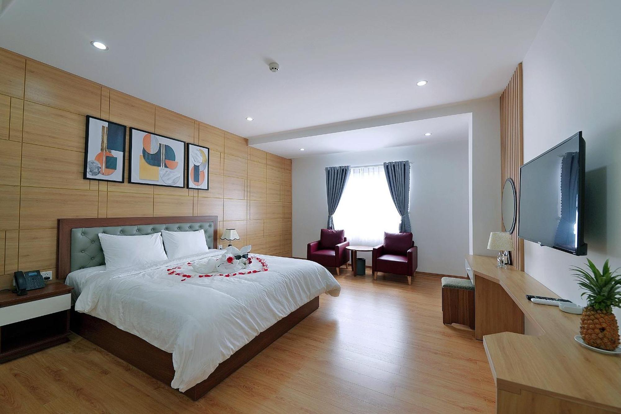Khach San Xa Nu Hotell Kon Tum Exteriör bild